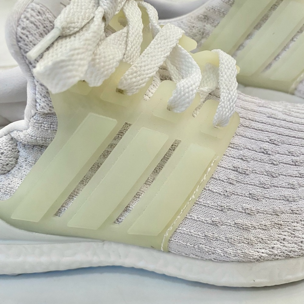Adidas Womens Ultraboost White / Womens Sneakers Size 7.5